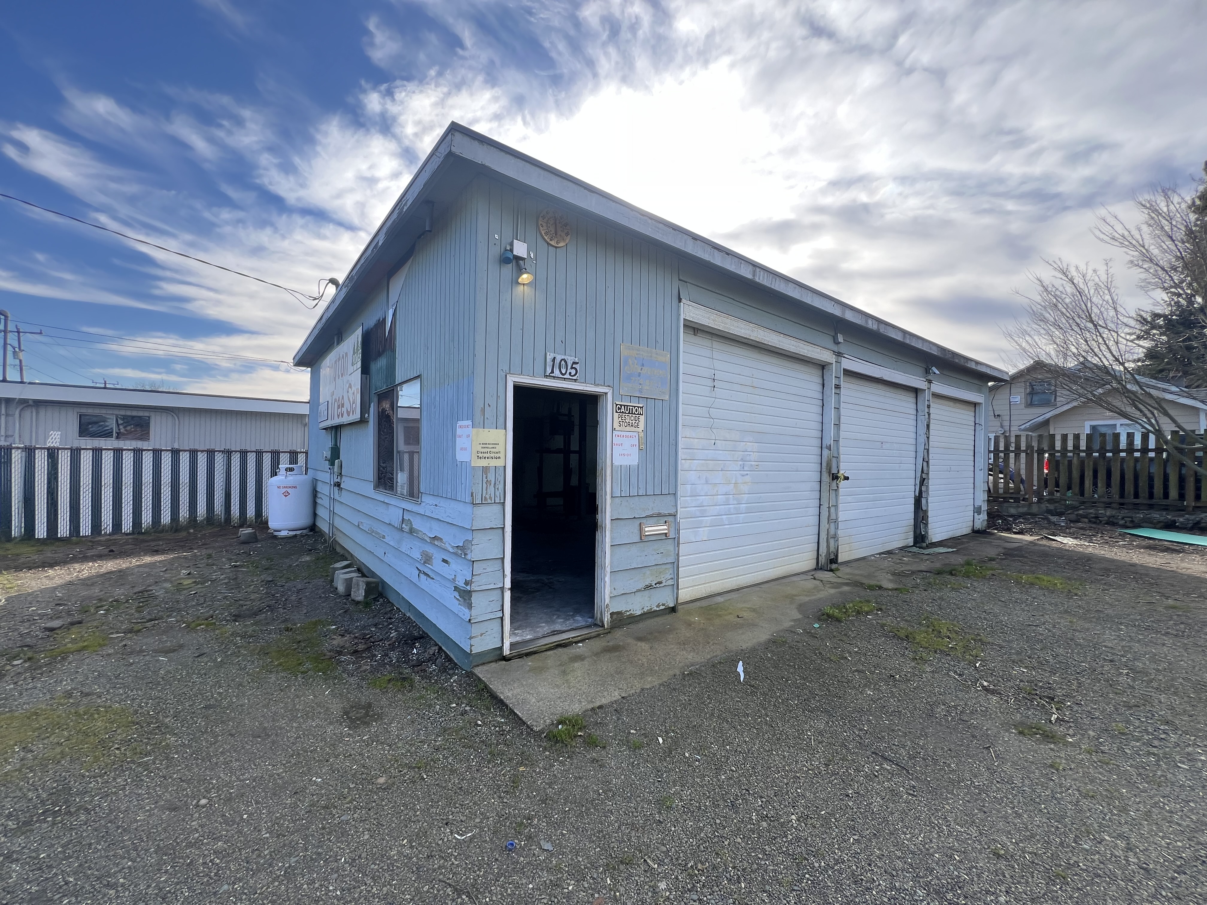 Prime Seattle Corner Lot Garage